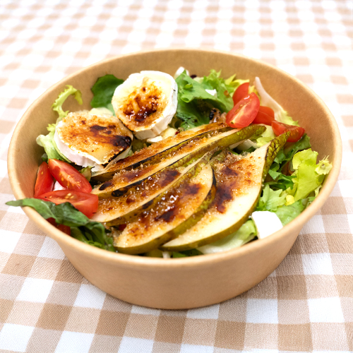 Ensalada con pera caramelizada y queso de cabra Miss Croquette, plato fresco y casero.